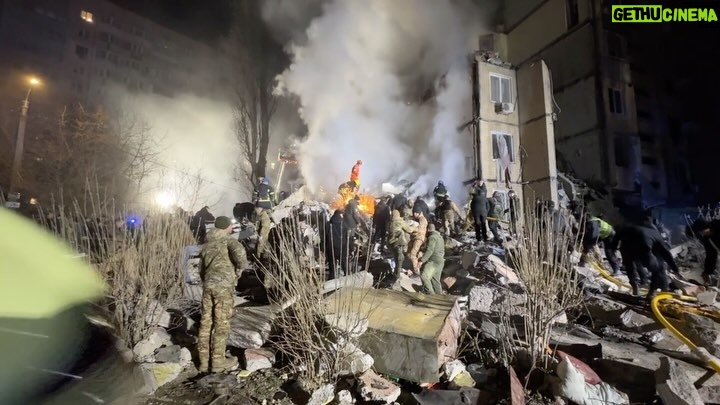 Volodymyr Zelenskyy Instagram - Росія продовжує воювати із цивільними людьми. Нічна атака «шахедів»: Харків, Одеса, міста Сумщини. Один із ворожих дронів влучив у житловий будинок в Одесі. Зруйновано 18 квартир. Наразі відомо про двох загиблих, ще вісім людей постраждали, серед яких дитина. Мої співчуття родинам і близьким загиблих. Пошуково-рятувальна операція триває в безперервному режимі. Всі служби на місці. Людям надається вся необхідна допомога. Дякую кожному, хто залучений! Нам потрібно більше ППО від партнерів. Потрібно посилювати український повітряний щит, щоб додати захисту нашим людям від російського терору. Більше систем ППО, більше ракет для ППО – це те, що зберігає життя. —— Russia continues to wage war against civilians. It launched a night attack using Shahed drones on Kharkiv, Odesa, and cities in the Sumy region. One of the drones hit a residential building in Odesa, destroying 18 apartments. Currently, two deaths have been confirmed, with eight more injured, including a child. My condolences go out to the families and loved ones of the deceased. The search and rescue operation continues around the clock. All services are on-site. People receive all the necessary assistance. I thank everyone involved. We need more air defense capabilities from our partners. The Ukrainian air shield must be strengthened in order to effectively protect our people from Russian terror. More air defense systems and air defense missiles are what saves lives.