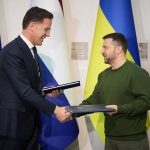 Volodymyr Zelenskyy Instagram - Наша єдність сильніша за будь-які виклики. Разом прокладаємо шлях до відновлення справедливого миру та зміцнення всієї Європи. Onze eensgezindheid is sterker dan welke uitdaging ook. Samen maken we de weg vrij naar een rechtvaardige vrede en een sterker Europa. Our unity is stronger than any challenge. Together, we are paving the way for a just peace and strengthening all of Europe. 🇳🇱🇺🇦
