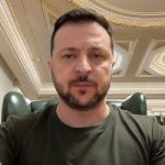 Volodymyr Zelenskyy Instagram - Провів сьогодні нараду щодо європейського напрямку – наших відносин з Євросоюзом, – щодо завдань на цей рік і загалом по інтеграції та конкретно по відносинах із сусідами в Євросоюзі. Наш пріоритет очевидний: усі домовленості, які є, мають виконуватись, і кожне слово, яке звучить, має працювати в реальності. Україна забезпечує саме такий підхід на європейському напрямку. І саме завдяки цьому ми вже досягли історичних результатів. І цей рік має стати часом реальних перемовин щодо вступу: ще навесні можемо розпочати, зробити перші переговорні кроки. І так само цей рік має стати часом максимального прагматизму у відносинах із сусідами. Кожен бачить, що Росія не збирається зупинятись – вони там, у Москві, хочуть і гонку озброєнь, і нові хвилі дестабілізації. Ми всі у Європі маємо чітко це усвідомлювати. Якщо впаде свобода когось одного, не витримає свобода всіх інших. Така реальність. Маємо захищатись. І можемо захиститись. Мусимо досягти наших спільних цілей. 🇺🇦🇺🇦🇺🇦