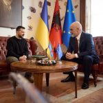 Volodymyr Zelenskyy Instagram - З перших днів повномасштабного вторгнення Албанія підтримувала Україну, нашу боротьбу за свободу й територіальну цілісність. Під час зустрічі з Прем’єр-міністром країни Еді Рамою @ediramaal підписали Договір про дружбу та співробітництво між Україною та Албанією. Цей документ сприятиме розвитку нашої співпраці та зміцненню позицій України в Балканському регіоні. Сьогодні говорили й про оборонні потреби України та можливість спільного виробництва озброєнь. Дякуємо уряду та народу Албанії, ніколи не забудемо теплого ставлення вашого суспільства до українців! ____ Since the first days of the full-scale invasion, Albania has supported Ukraine in our struggle for freedom and territorial integrity. During the meeting with Albanian Prime Minister Edi Rama @ediramaal we signed the Treaty on Friendship and Cooperation between Ukraine and Albania. This document will help to strengthen our cooperation with Albania and Ukraine’s position in the Balkans. Today we also discussed Ukraine’s defense needs and potential joint arms production. We are grateful to the Albanian government and people. We will never forget Albanian society’s warm attitude toward Ukrainians.
