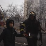 Volodymyr Zelenskyy Instagram - У кожному місті, у кожній нашій громаді завжди є допомога, завжди є ті, хто рятує після російських обстрілів. І це також героїзм нашого народу, усіх тих людей, які просто роблять свою роботу й цим допомагають усій Україні вистояти. Наші рятувальники, я дякую вам! Кожному й кожній! ____ Every city and community in our country has those who help and rescue people after Russian shelling. And this is also the heroism of our people, of all those who, by simply doing their jobs, help Ukraine as a whole to withstand. Our rescuers, I thank you. Each and every one of you. Photo: State Emergency Service of Ukraine, Petrov