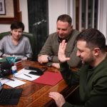 Volodymyr Zelenskyy Instagram – Поспілкувався з режисером номінованого на «Оскар» документального фільму «20 днів у Маріуполі» @20daysinmariupol Мстиславом Черновим.

Вдячний команді, яка створила цей дуже важливий фільм, за те, що вони викрили для всього світу звірства Росії проти нашого народу. Ця жахлива та правдива розповідь має критично важливе значення для протидії російській брехні, утримання України в центрі уваги та для розуміння, що наша держава має виграти цю війну, а Росія має бути притягнута до відповідальності.

Дякую команді за їхню безстрашну й невтомну роботу та бажаю їм успіхів у номінації.
____

I spoke with Mstyslav Chernov, the director of the Oscar-nominated documentary «20 Days in Mariupol.»

I am grateful to the team behind this very important film for exposing Russian atrocities against our people to the entire world. This harrowing and fact-based account is critical for countering Russian lies, keeping Ukraine in the spotlight, and understanding that Ukraine must win this war and Russia must be held accountable.

I thank the team for their fearless and tireless efforts and wish them the best of luck with their nomination.