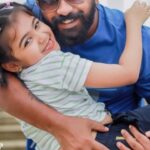 Vriddhi Vishal Instagram – Appa love ❤️🥰

#appalove #vriddhivishal #dancingfamily #lovequotes #childartist #vriddhi #❤️