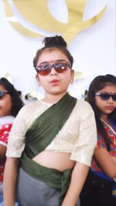 Vriddhi Vishal Instagram - Trending 💃🕺 dance with NiaFia Kids NiaFia ; +91 9526511119 +91 9526511118 #trendingreels #reelsinstagram #vriddhivishal #dancereels #dancelover #childartist #southindiancinema