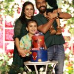 Vriddhi Vishal Instagram - Happy b day my KITTU ❤️❤️❤️ 🎥 @stalinjosmj Outfits 👗👔 @disha_creationz Cake 🎂 @la_reen_cakes_by_sajnashanavas Stage decor @green_art_events #bday #bdaycelebrations🎉 #vriddhivishal #dancingfamily #❤️