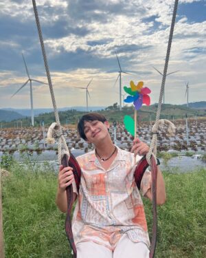 Wachirawit Ruangwiwat Instagram - กังหันจะหมุนได้ไง ถ้าไม่มีสายลม . . 🥹😂