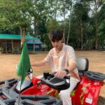 Wachirawit Ruangwiwat Instagram – กังหันจะหมุนได้ไง ถ้าไม่มีสายลม . . 🥹😂