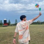 Wachirawit Ruangwiwat Instagram – กังหันจะหมุนได้ไง ถ้าไม่มีสายลม . . 🥹😂