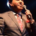 Wafaa Amer Instagram – بجد خسارة كبيرة استقالة الفنان الكبير هاني شاكر
يا ريت دائما نختلف بإحترام نعترض بإحترام عيب جدا الي بيحصل لما يتصور و تظهر النقابة و بعض من اعضائها بهذا الشكل اعتقد ان هناك عقلاء و كفي ظهور للعالم بالصوت العالي و الالفاظ 
اتكلم حب و احترام و تقدير للزملاء اعضاء نقابة المهن الموسيقية انتم القدوة و الموسيقي حياة  فلا تجعلو ل الحياة بائسة يائسة بما شاهدناه 
اما الفنان الكبير هاني شاكر 
استرح قليلا و تفرغ ل الفن الجميل لانه اجمل بك و انت لست خاسر بل الاخرين اصحاب الصوت النشاز