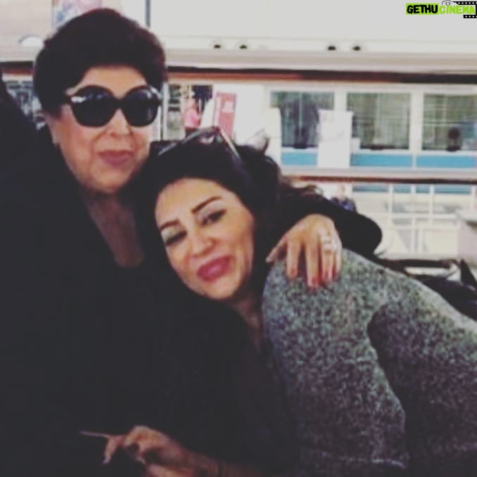 Wafaa Amer Instagram - حبيبتي الله يرحمها.. كانت نعم الام والصديقة ... واجمل فنانة... رحلت لكنها ستظل في القلوب الفنانة الرائعة رجاء الجداوي