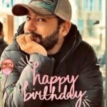 Wafaa Amer Instagram - محمد سلامة مخرج جميل و شاطر و نفس يوم عيد ميلادي و بينا حاجات مشتركة كتير دائما يشوفني يبتسم و مش عارفة ليه بس هو مبهج و مؤمن بنظرية البهجة و انا بحب شغله و طموحه و بتمني له كل الخير يسرية العسلية 😂😂😂