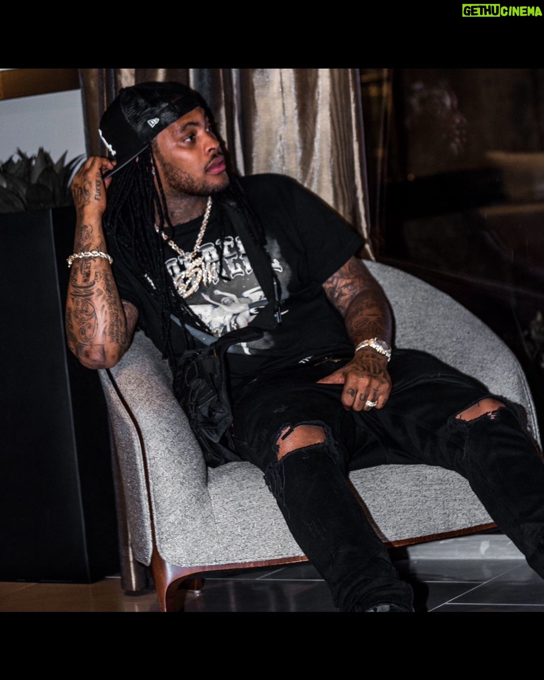 Waka Flocka Flame Instagram - 🖤.. take ya blindfold off!