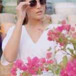 Wamiqa Gabbi Instagram - I have found the hack to make my daily activities, full of style and comfort. Nova eyewear gives me visual clarity and comfort, that too without compromising on trends. Get your pair now! 👓 #NovaEyewear #Collab