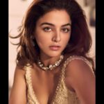 Wamiqa Gabbi Instagram - …. Sunehri Sajni 🌞 . Wearing : @jade_bymk Stylist : @namrata.deepak_ Assisted by: @sunandasarkarr Hair by : @reshammordani Photographer: @harneshjoshi
