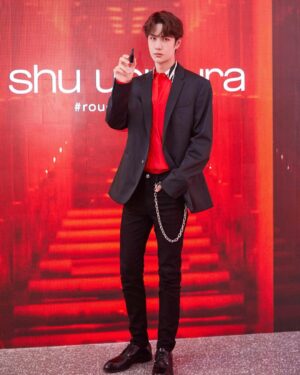 Wang Yi Bo Instagram - Amplified red,amplified night.
@shuuemura #rougeunlimited #shuuemura