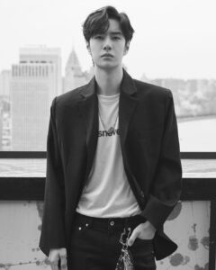 Wang Yibo Instagram - The Bund Express～✌🏿 #shu uemura