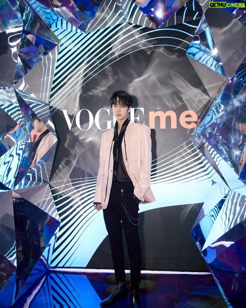 Wang Yibo Instagram - #VogueMe #年轻就是不惧 #VogueMeCoolPeople酷枇杷