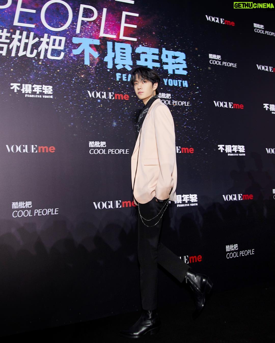 Wang Yibo Instagram - #VogueMe #年轻就是不惧 #VogueMeCoolPeople酷枇杷