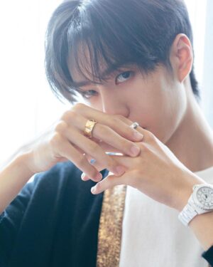 Wang Yi Bo Instagram - 心随你动，520独我风格的告白#COCOCRUSH #CHANEL