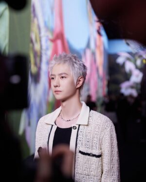 Wang Yi Bo Instagram - Amazing show!#CHANELSpringSummer