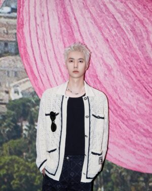 Wang Yi Bo Instagram - Amazing show!#CHANELSpringSummer