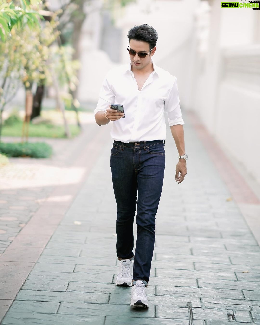 Warintorn Panhakarn Instagram - แสนดีชนะขาด แสนบาทชนะใจ