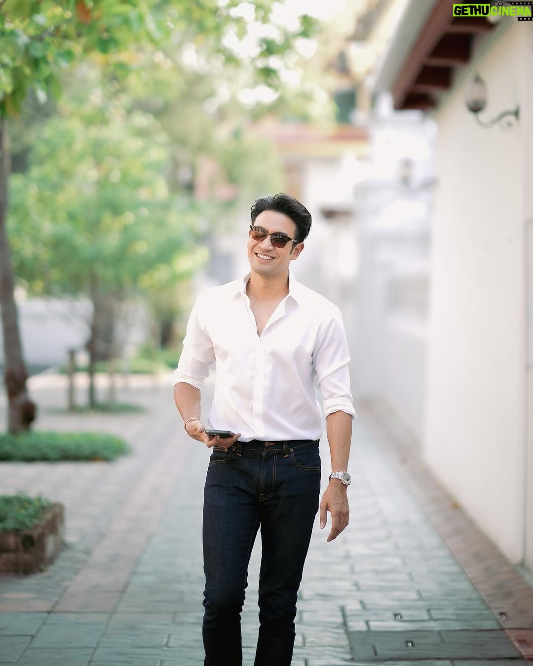 Warintorn Panhakarn Instagram - แสนดีชนะขาด แสนบาทชนะใจ
