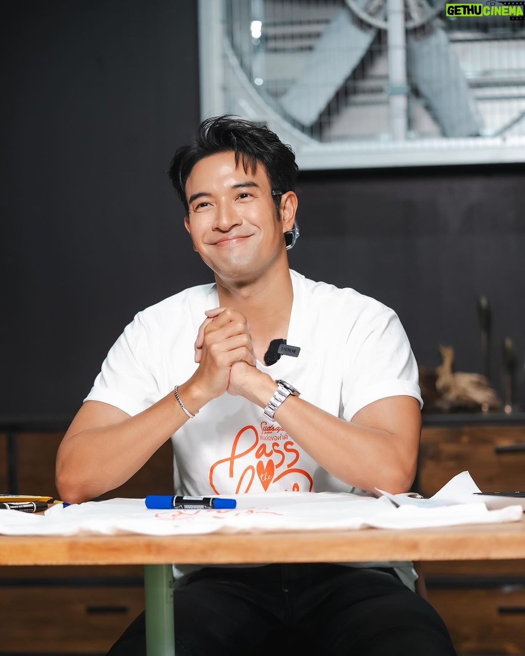 Warintorn Panhakarn Instagram - DO ALL THING! WITH LOVE. ❤️ 📍ร่วมประมูลได้ที่ : https://sudsapda.com/konlor-17| 📍ระยะเวลาประมูล : 26 ก.พ (12.00 น.) ถึง 8 มี.ค. 67 (12.00 น.) มาทำความดีด้วยหัวใจ ส่งผ่านด้วยความรักกับ 20 คนหล่อขอทำดีปี 17 กัน รายได้ส่วนหนึ่งสมทบเข้าโครงการสุดสัปดาห์คนหล่อขอทำดี เพื่อสมทบมอบให้มูลนิธิเด็ก #SudsapdaxKonlor #สุดสัปดาห์คนหล่อขอทำดี #คนหล่อขอทำดี ปี17 #SUDSAPDAKONLOR