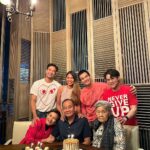 Warintorn Panhakarn Instagram - แซ็ง อิล ชุก ฮา ฮัม นิ ดา 😁❤️ My Dad ด้วยความรักในซีรีส์เกาหลีแนวรักโรแมนติกของพ่อ 🎂