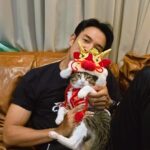 Warintorn Panhakarn Instagram - มังกือตุ๋น คือจริงๆเค้าสนุก !! เค้าบอกแล้ว แต่ตอนนั้นเค้าแค่ปวดท้อง 🫣 #สวัสดีตรุษจีนงับ #หลวงพ่อรับมั๊ยครับ !!! #ไข่ตุ๋นแมวสามขา