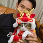 Warintorn Panhakarn Instagram - มังกือตุ๋น คือจริงๆเค้าสนุก !! เค้าบอกแล้ว แต่ตอนนั้นเค้าแค่ปวดท้อง 🫣 #สวัสดีตรุษจีนงับ #หลวงพ่อรับมั๊ยครับ !!! #ไข่ตุ๋นแมวสามขา
