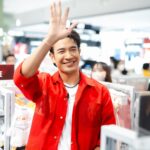 Warintorn Panhakarn Instagram - เมื่อวานไปนครสวรรค์มาครับ แต่ว่านอกโลกยังไม่เคยไปนอกใจก็ยังไม่เคยทำนะ 😁🫶🏼 #centralnakhonsawan ❤️