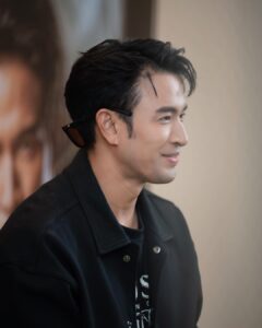 Warintorn Panhakarn Instagram - ถ้าขอให้กล่าวถึงทุกสิ่งที่รัก ต้องใช้เวลานานแค่ไหนกว่าคุณจะกล่าวถึงตัวเอง …. เรารักตัวเองนะ 😁