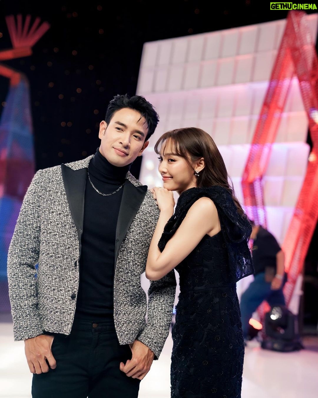 Warintorn Panhakarn Instagram - #todayshow วันนี้ เล่าให้ฟังหน่อยยยย 😊 #มือปราบมหาอุตม์