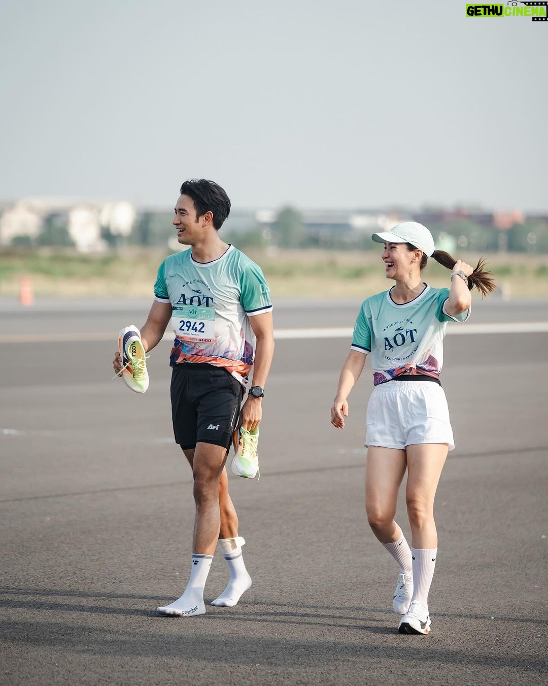 Warintorn Panhakarn Instagram - โอ๊ยฟันรันแต่ไม่ทันเครื่องบิน 😂🫶🏼