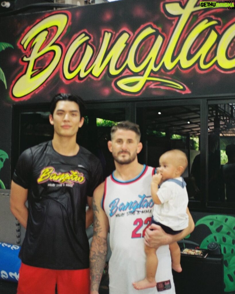Way-ar Sangngern Instagram - W/ future champ (on the right) in the best mma gym in Thailand. @bangtaomuaythaimma