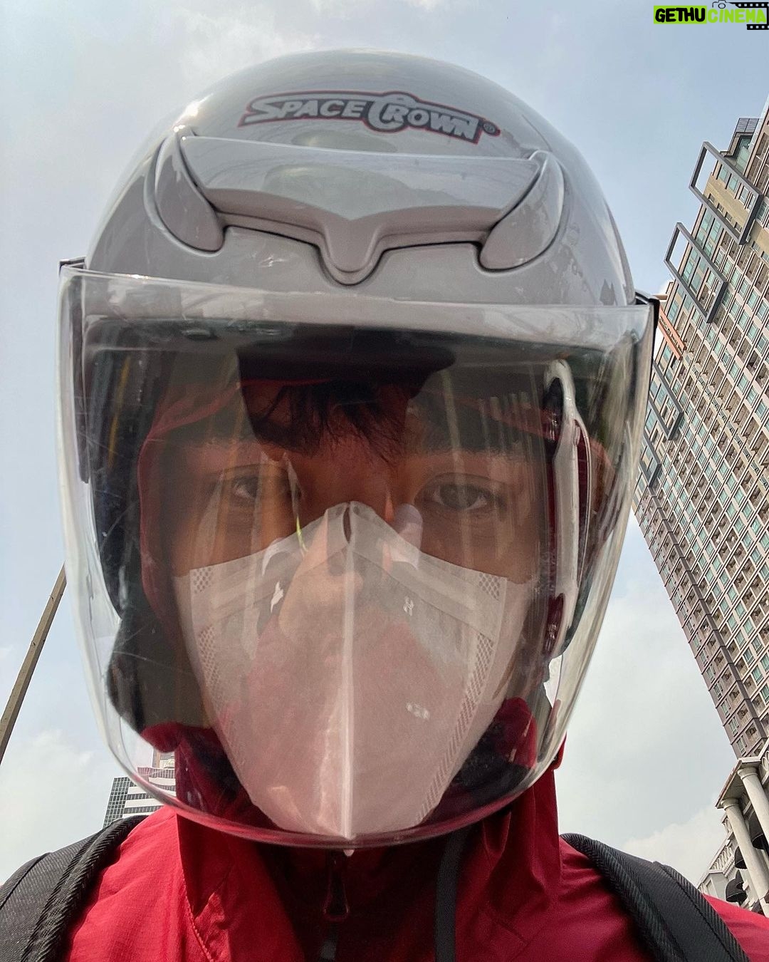 Way-ar Sangngern Instagram - Here’s some random selfies.