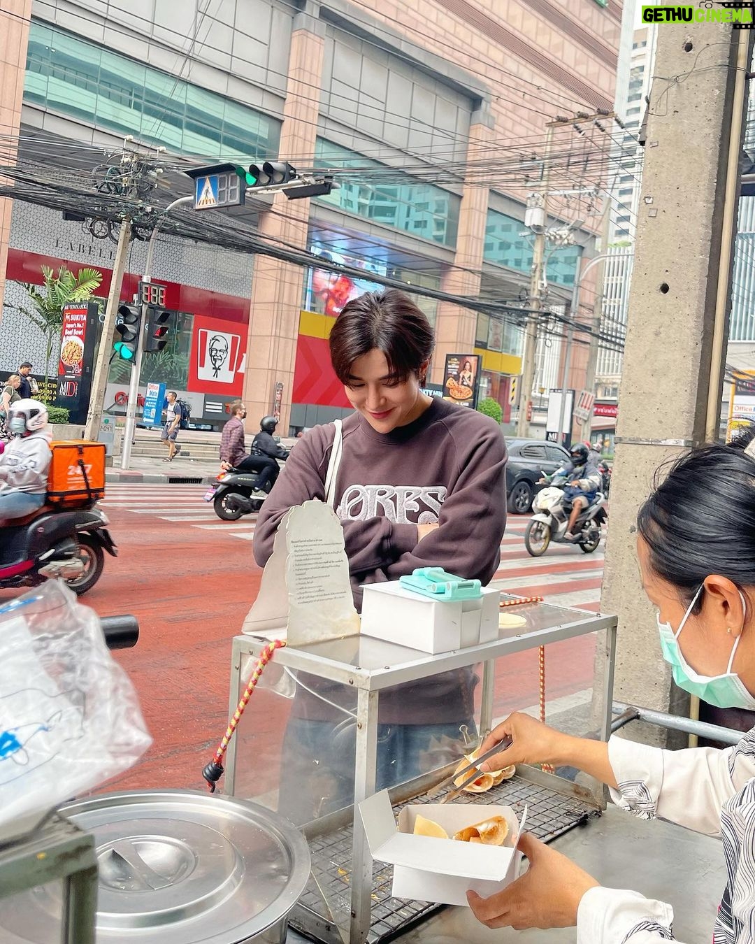 Weerayut Chansook Instagram - ยังไม่ได้ซองแดงเลยงับ🧧