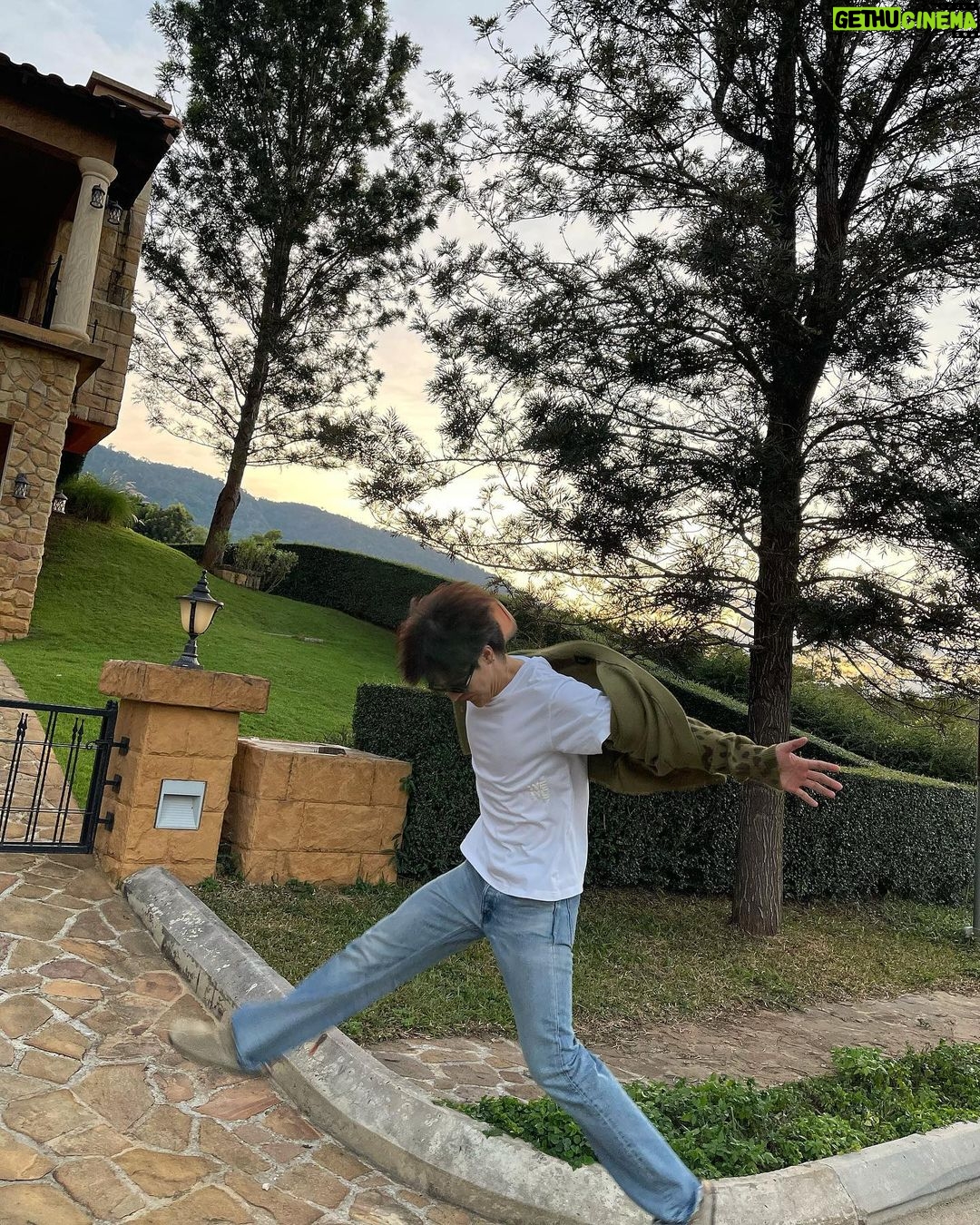 Weerayut Chansook Instagram - คืนวันนั้นฉันเห็นดาวลูกไก่🐣🐣