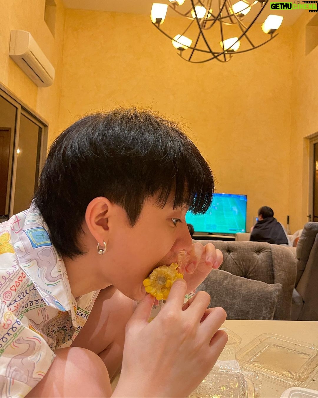 Weerayut Chansook Instagram - คืนวันนั้นฉันเห็นดาวลูกไก่🐣🐣