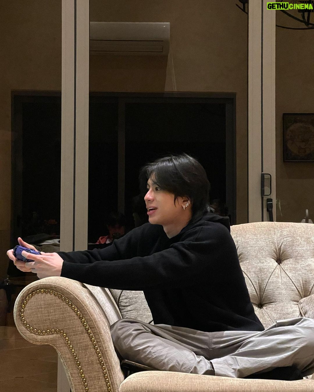 Weerayut Chansook Instagram - คืนวันนั้นฉันเห็นดาวลูกไก่🐣🐣
