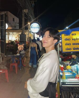 Weerayut Chansook Instagram - Enjoy Street Food with….. 🍳