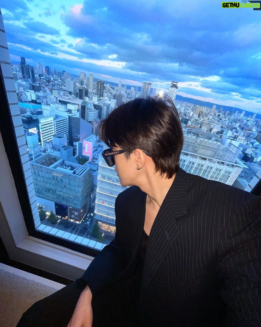 Weerayut Chansook Instagram - @Burberry #Burberry #EssilorLuxottica