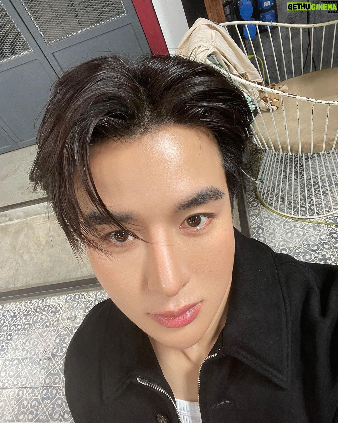 Weerayut Chansook Instagram - ร้อนๆเลยยย