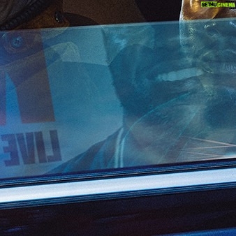 Wesley Snipes Instagram - #TrueStory coming to @Netflix November 24th.