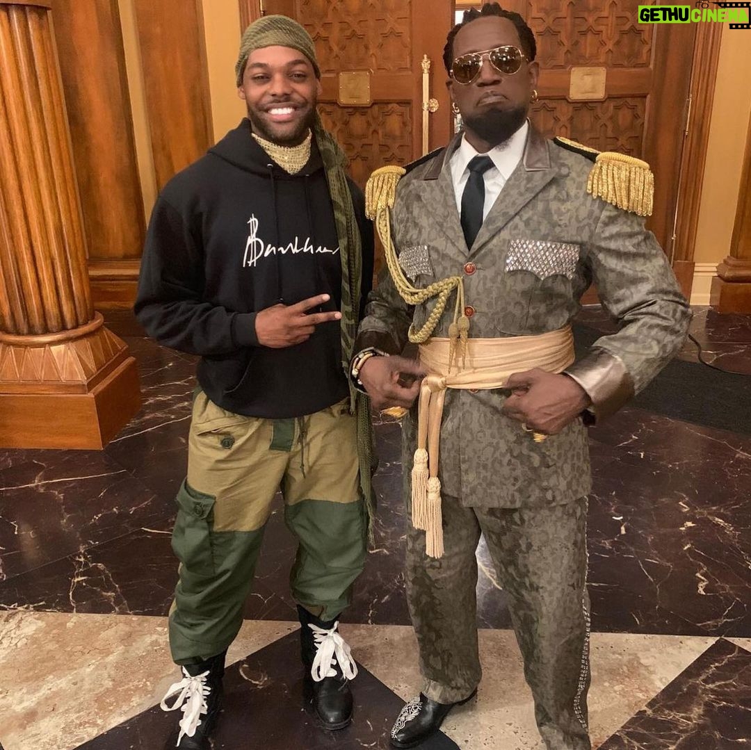 Wesley Snipes Instagram - General Izzi & @jihlanni COMING 2 AMERICA streaming now on @amazonprimevideo 👑 @zamundaroyals #coming2america #comingtoamerica2 #comingtoamerica #zamundaroyals #zamunda #movieset #izzidoesit #generalizzi #goodlaughs