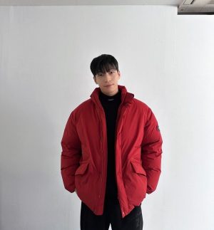 Wi Ha-jun Instagram - 행복한 크리스마스 보내세요! 
Merry christmas 😍🤗