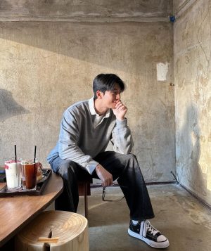 Wi Ha-jun Instagram - 꾸밈없이 자연스럽게🐤🤗
