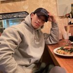 Wi Ha-jun Instagram - 행복한 주말 보내세요🤗