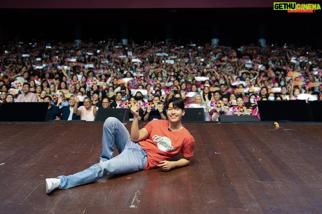 Wi Ha-jun Instagram - Thank you from the bottom of my heart and I love you my Fans in the Philippines🇵🇭💕mahal kita💕